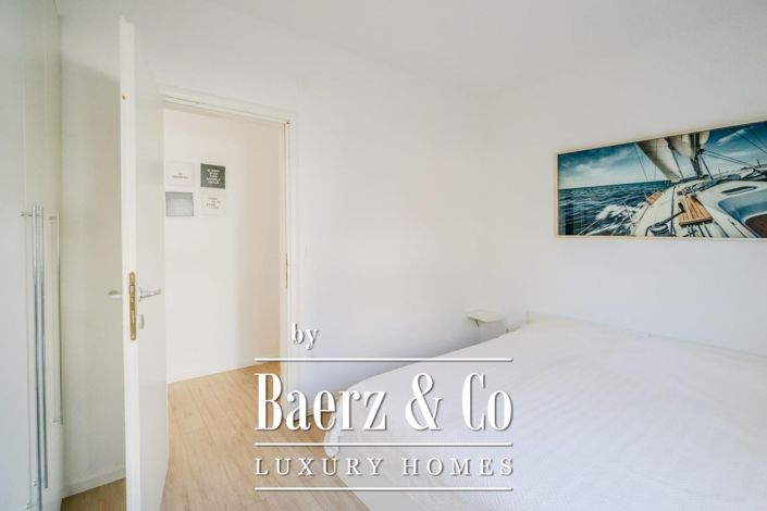 Image No.13-10 Bed Townhouse for sale