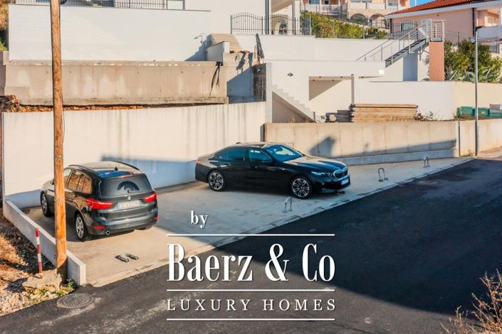 Image No.15-10 Bed Townhouse for sale