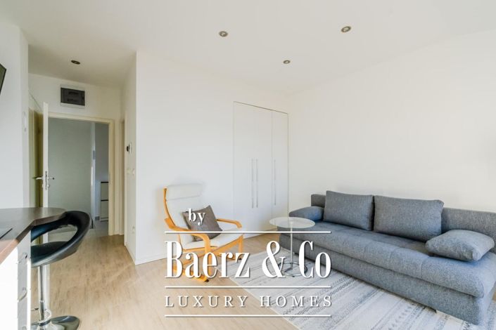 Image No.17-10 Bed Townhouse for sale