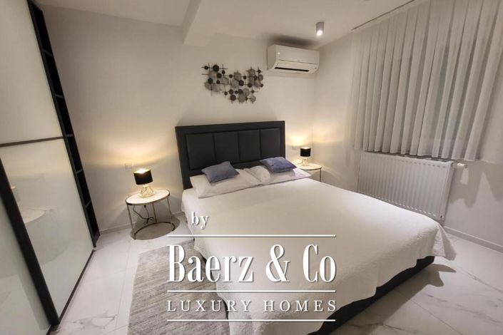 Image No.4-10 Bed Townhouse for sale