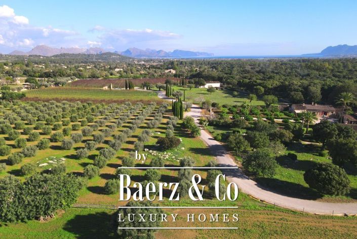 Image No.12-5 Bed Property for sale