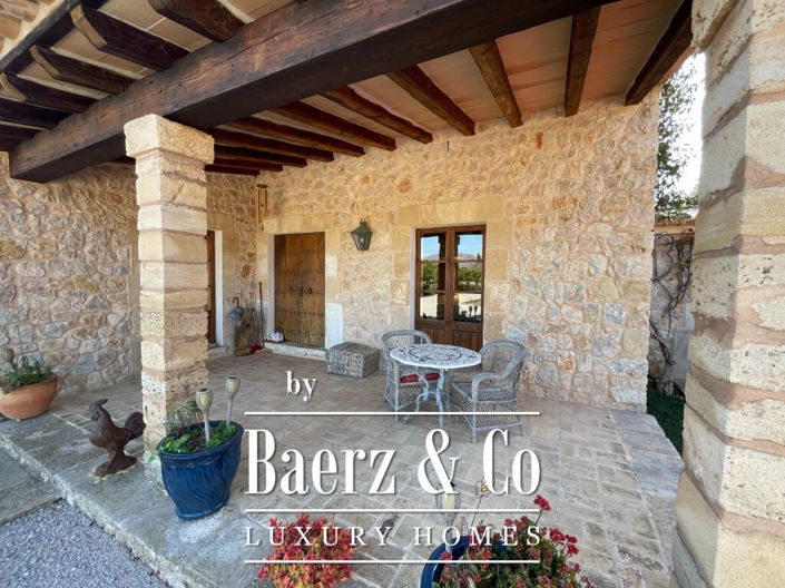 Image No.17-5 Bed Property for sale