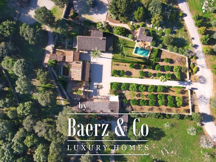 Image No.2-5 Bed Property for sale