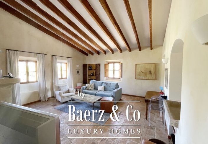 Image No.20-5 Bed Property for sale