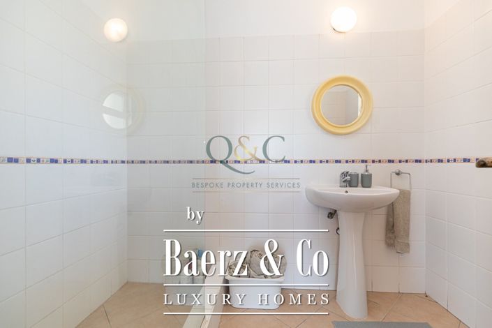 Image No.21-3 Bed Villa for sale