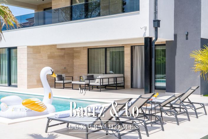 Image No.10-4 Bed Villa for sale