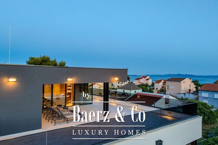 Image No.7-4 Bed Villa for sale