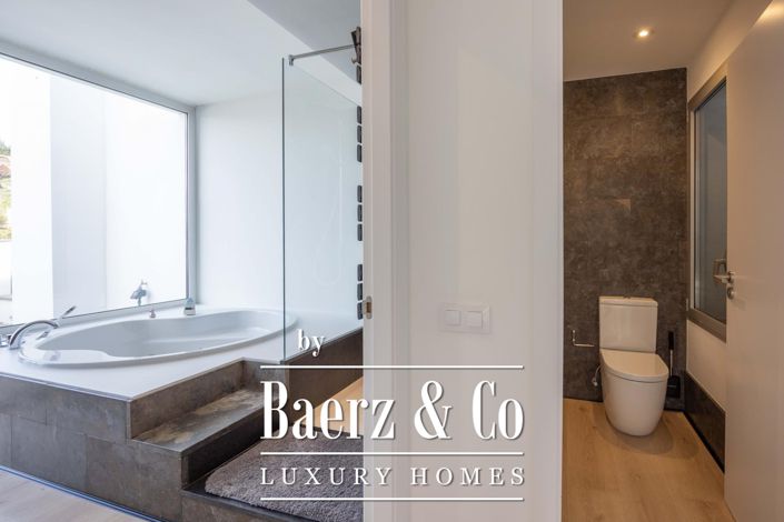 Image No.21-Villa de 4 chambres à vendre à Esplugues de Llobregat