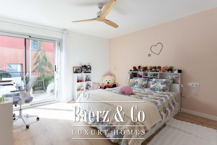 Image No.25-Villa de 4 chambres à vendre à Esplugues de Llobregat