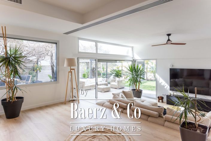 Image No.4-Villa de 4 chambres à vendre à Esplugues de Llobregat