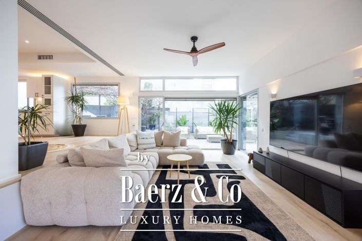 Image No.7-Villa de 4 chambres à vendre à Esplugues de Llobregat