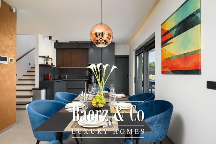 Image No.12-3 Bed Townhouse for sale