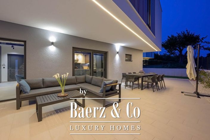 Image No.16-3 Bed Townhouse for sale