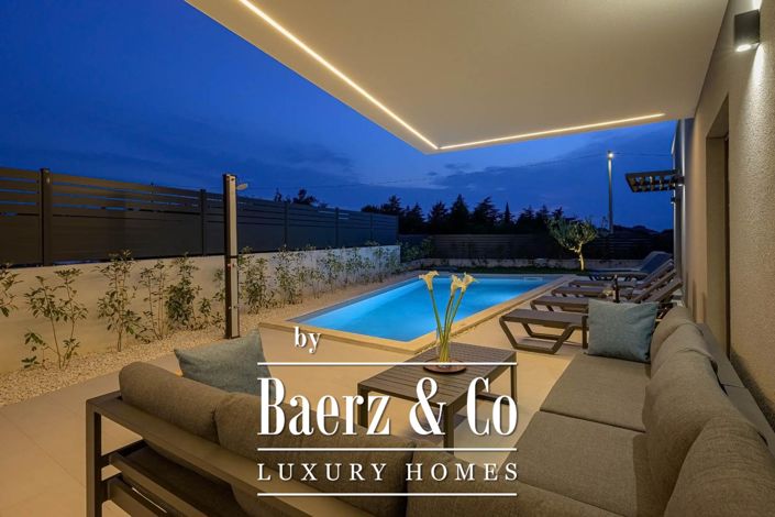 Image No.17-3 Bed Townhouse for sale