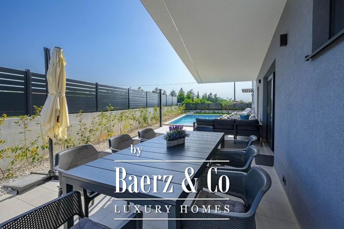 Image No.18-3 Bed Townhouse for sale