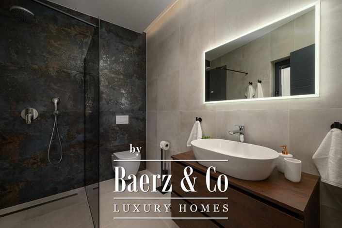 Image No.25-3 Bed Townhouse for sale