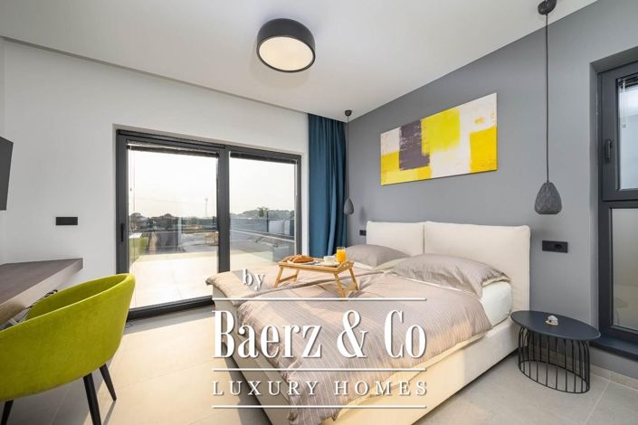 Image No.26-3 Bed Townhouse for sale