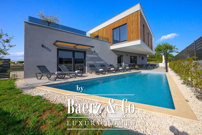 Image No.28-3 Bed Townhouse for sale