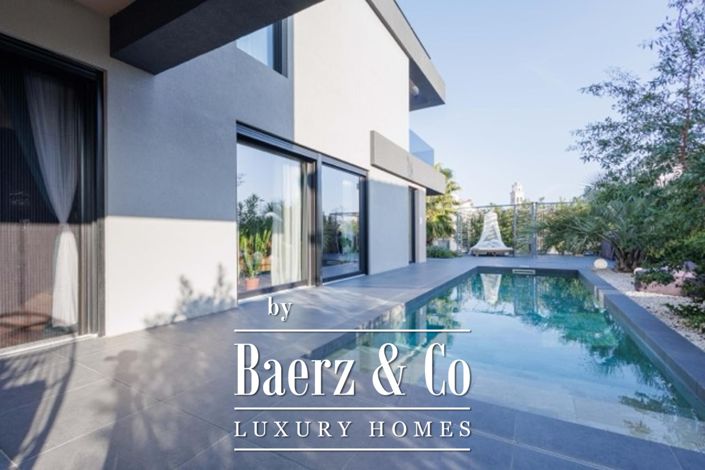 Image No.17-3 Bed Townhouse for sale