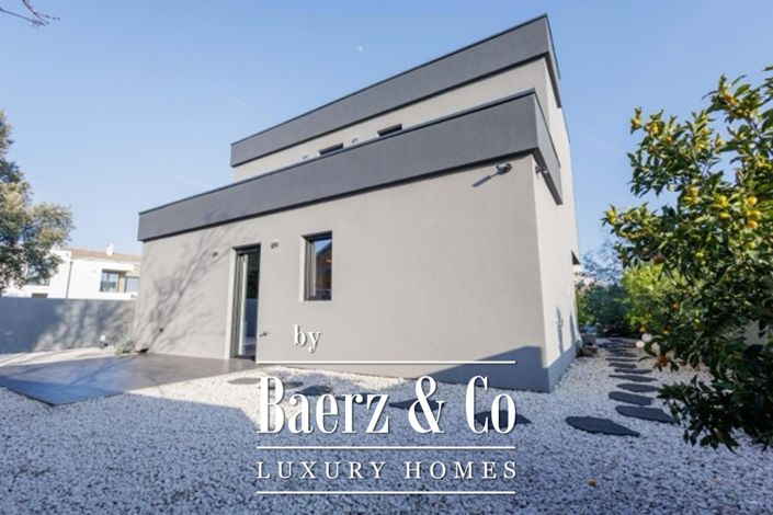 Image No.18-3 Bed Townhouse for sale