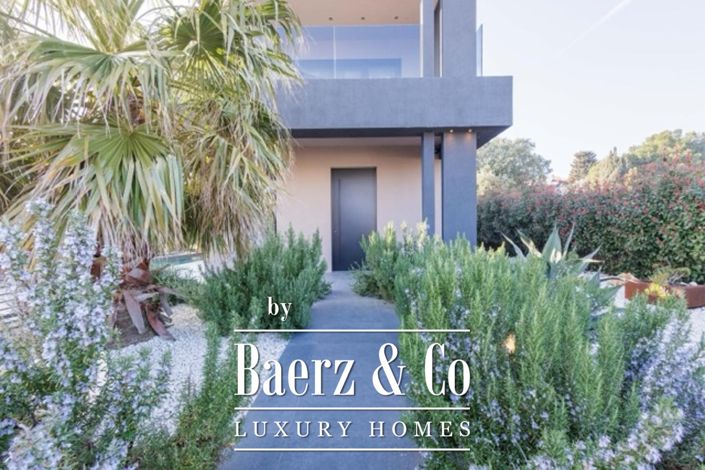 Image No.21-3 Bed Townhouse for sale