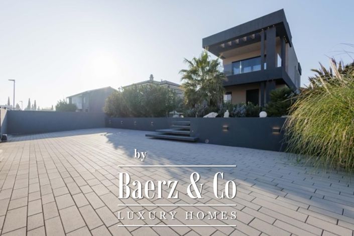 Image No.22-3 Bed Townhouse for sale