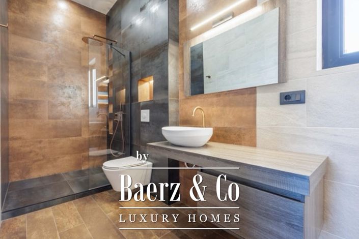 Image No.28-3 Bed Townhouse for sale