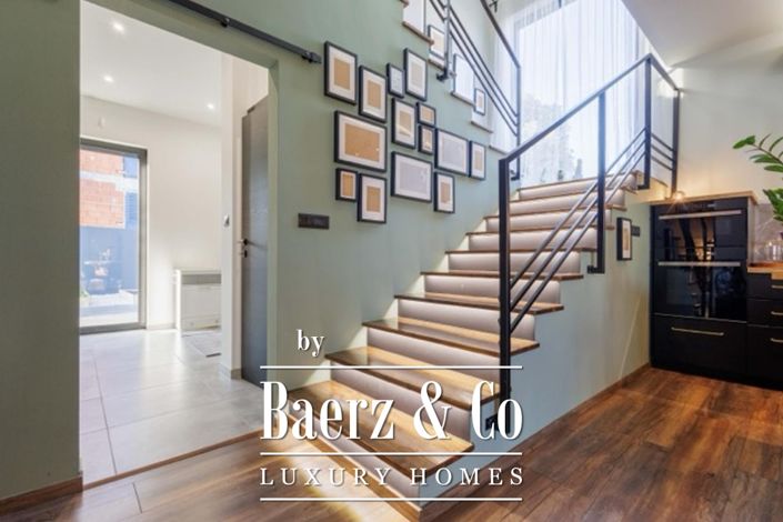 Image No.29-3 Bed Townhouse for sale