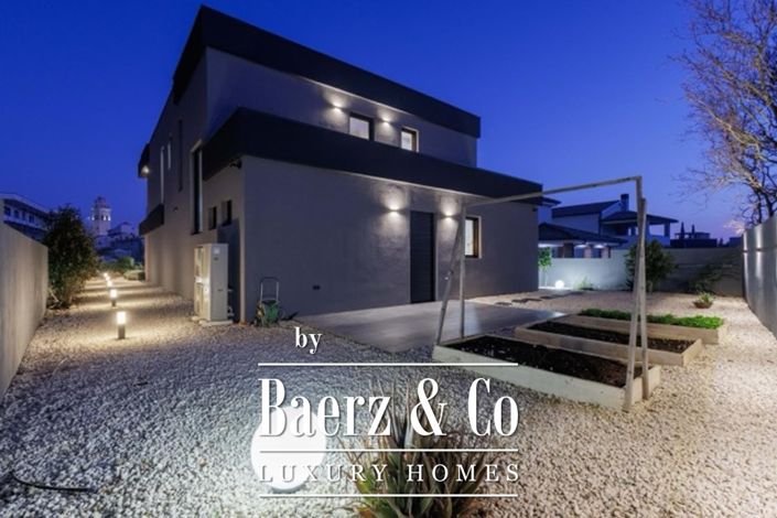 Image No.3-3 Bed Townhouse for sale