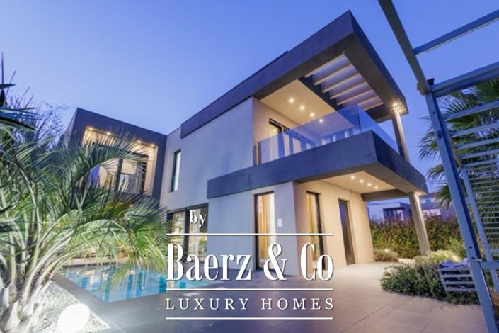 Image No.8-3 Bed Townhouse for sale