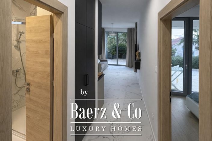 Image No.10-4 Bed Townhouse for sale