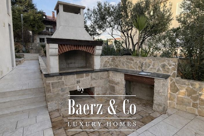 Image No.3-4 Bed Townhouse for sale