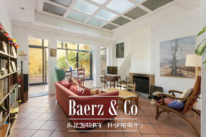 Image No.2-4 Bed House for sale