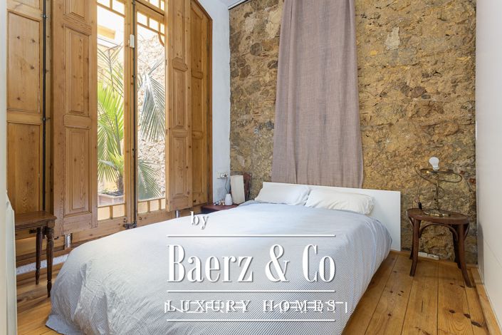 Image No.21-4 Bed House for sale