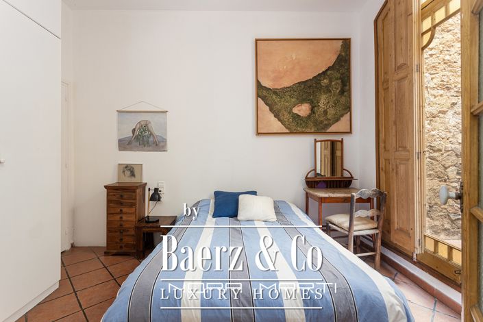 Image No.24-4 Bed House for sale