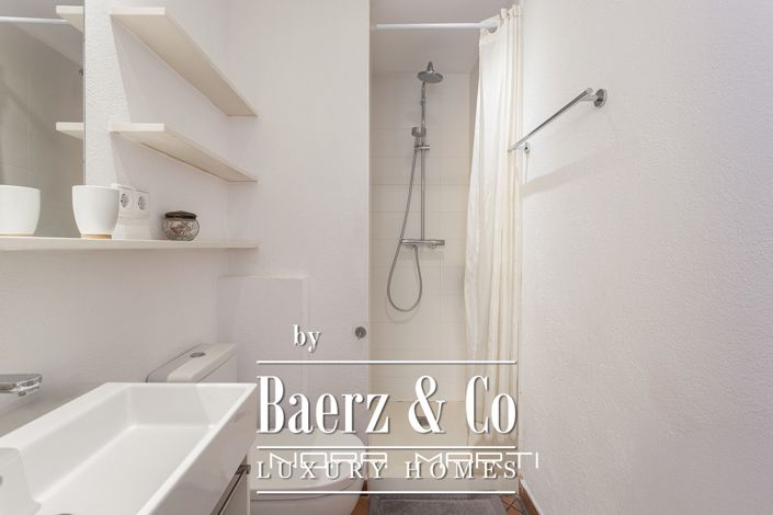 Image No.26-4 Bed House for sale