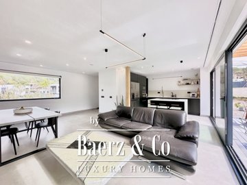 7368943