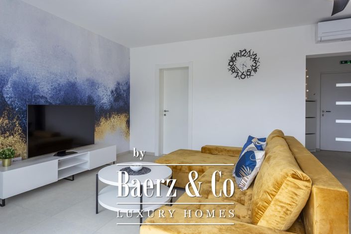 Image No.2-4 Bed Townhouse for sale