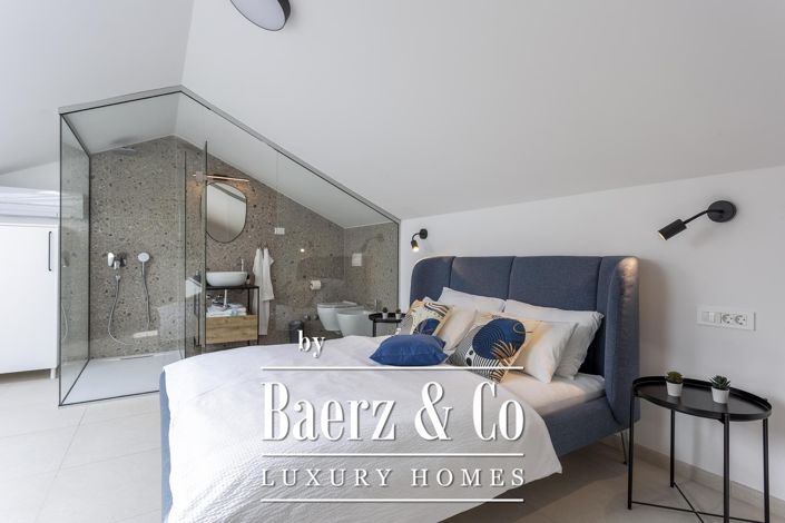 Image No.24-4 Bed Townhouse for sale