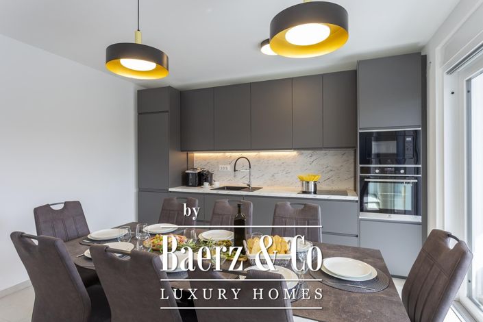 Image No.4-4 Bed Townhouse for sale