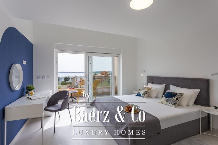 Image No.8-4 Bed Townhouse for sale