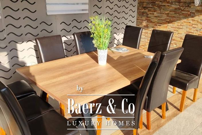 Image No.12-6 Bed Townhouse for sale