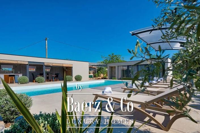 Image No.2-6 Bed Townhouse for sale