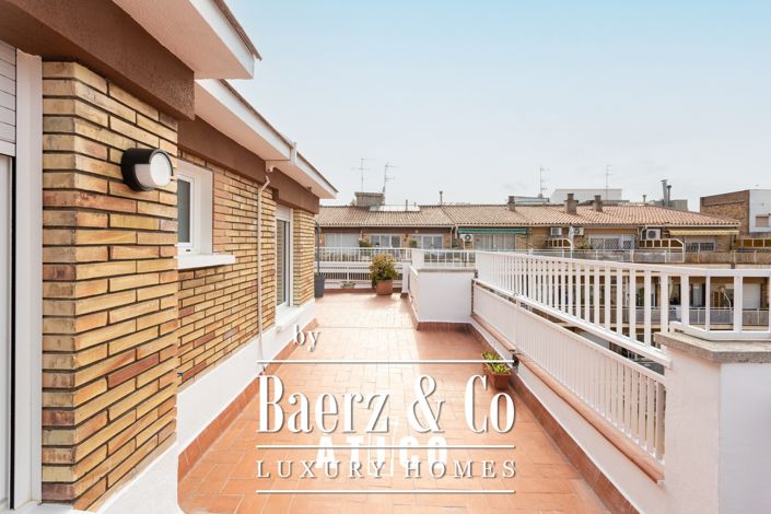 Image No.13-3 Bed Property for sale