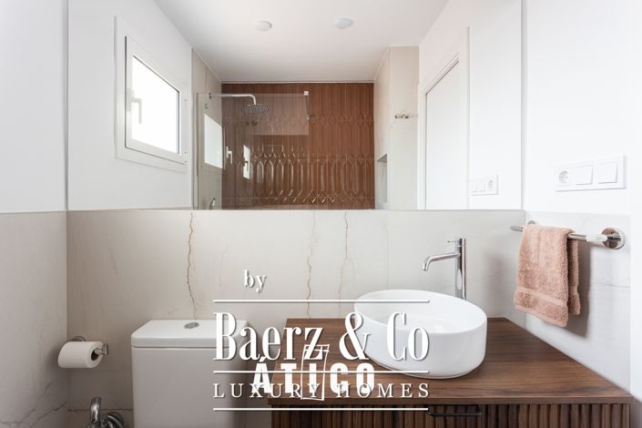 Image No.23-3 Bed Property for sale