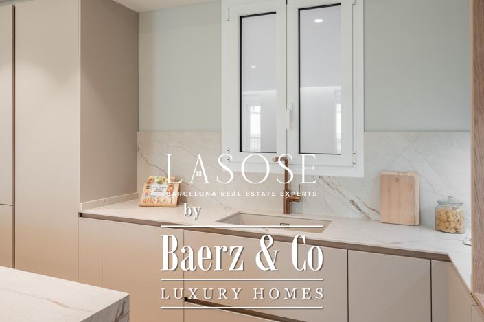 Image No.11-3 Bed Property for sale