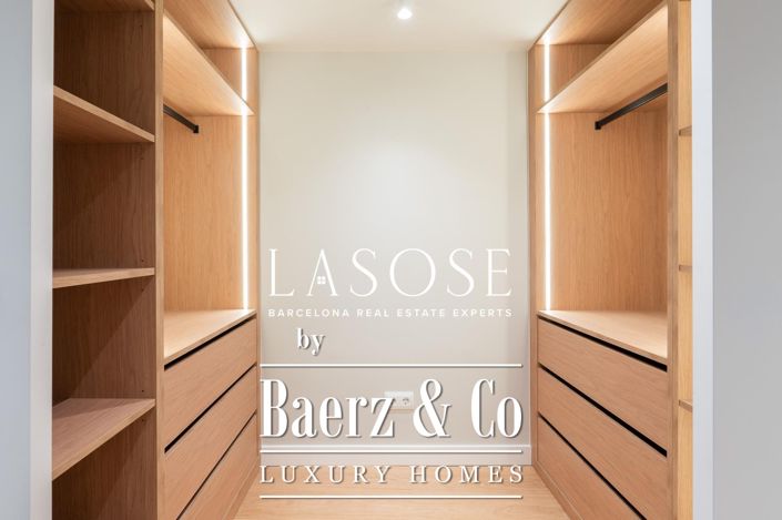 Image No.19-3 Bed Property for sale