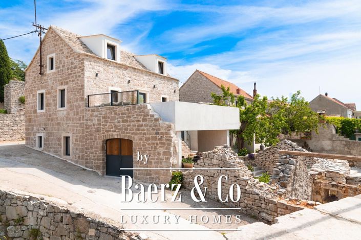 Image No.25-2 Bed Villa for sale