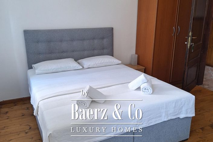 Image No.12-12 Bed House for sale