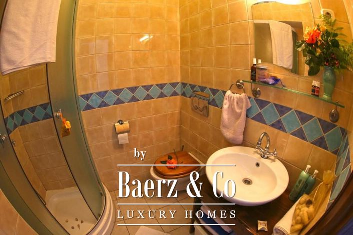 Image No.24-12 Bed House for sale